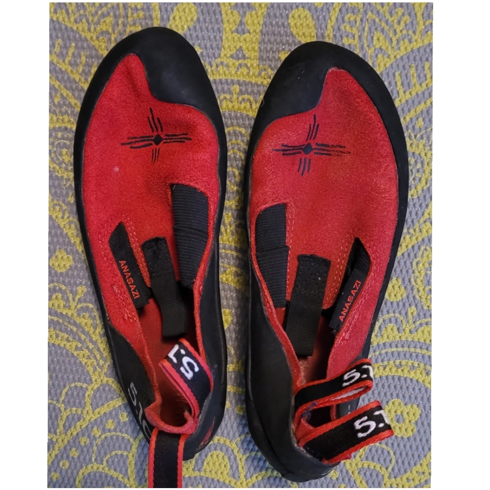 Five Ten Anasazi Moccasym - size 37 euro (us mens 6, womens 7.5)